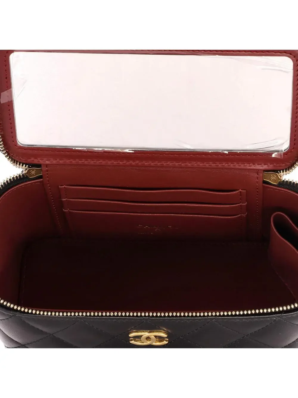 CHANEL elevate your